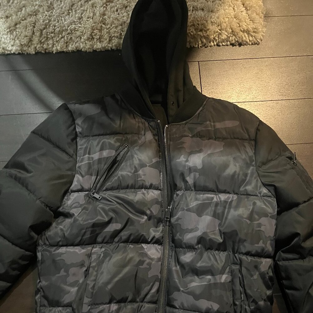 Men’s Clothes(Pants, Hoodies, Jackets)